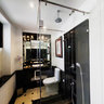 Cinnamon Lodge Deluxe bathroom