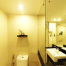 Cinnamon Lakeside Superior Bathroom